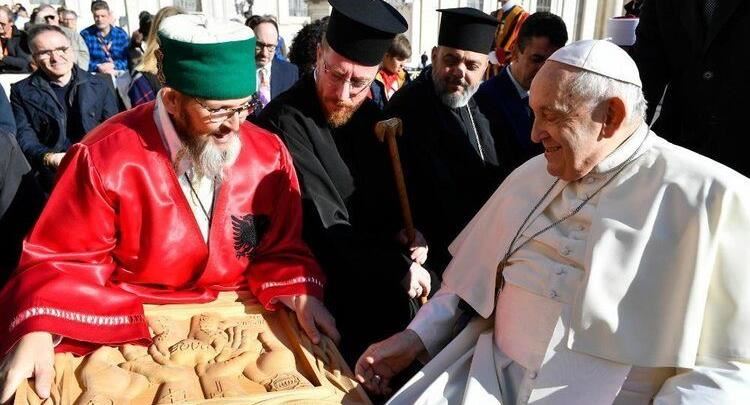 Nga Shqipëria, përvoja vëllazërimi në Vatikan, tek Papa Françesku