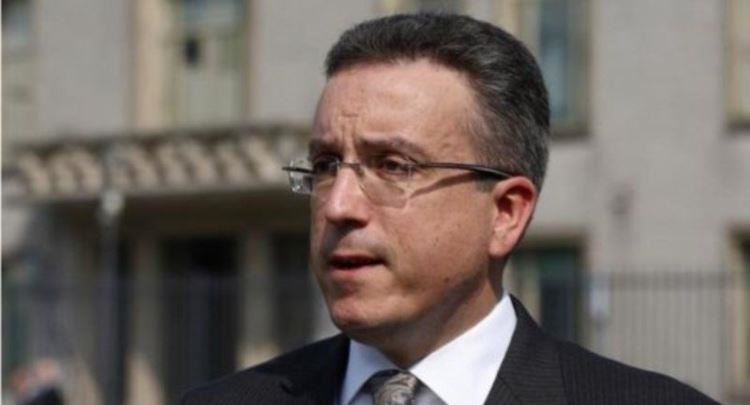 Avokati amerikan: Serbia po fërkon duart pas akuzave naj Thaçit e Veselit