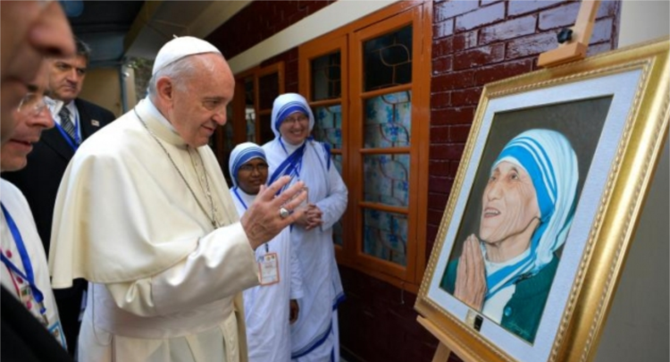 Papa Françesku: Nënë Tereza punëtore e palodhur e bamirësisë, lutu për ne