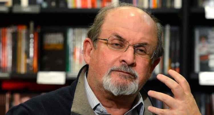Salman Rushdie për The Guardian: Nënës time, i detyrohem për gjithçka