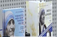Në kuadër të manifestimit `Drita e Gonxhes`, u promovuan libra e revista