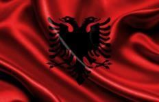 Pesë flamujt më të vjetër në botë! Mes tyre Shqipëria me shqiponjën dykrenare