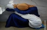 Fotografia e gruas me trupin e mbesës së vdekur, fituese në shtypin botëror