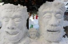 Burri realizon skulptura nga bora