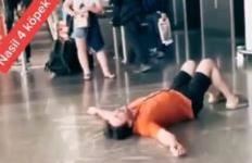 Linja ajrore humb 4 qentë e tij, turisti i dëshpëruar shpërthen në lot në Stamboll