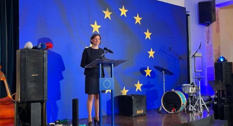 Palatova: Kosova duhet t’i bindë 27 shtetet anëtare për statusin e kandidatit në BE