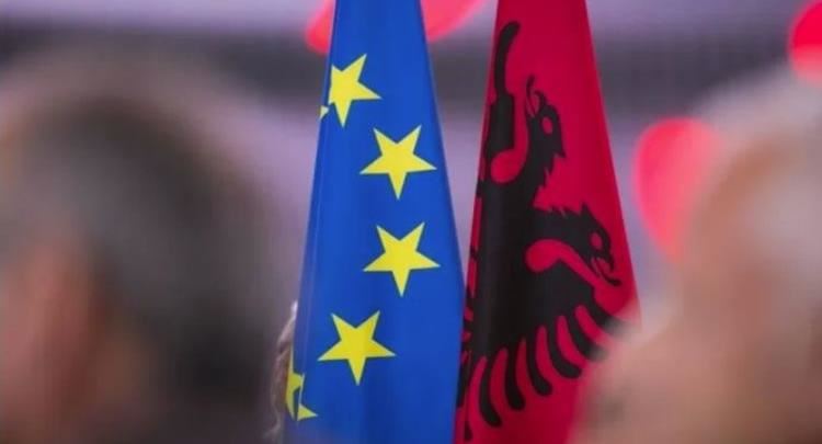 Delegacioni i BE-së uron shqiptarët për Ditën e Pavarësisë