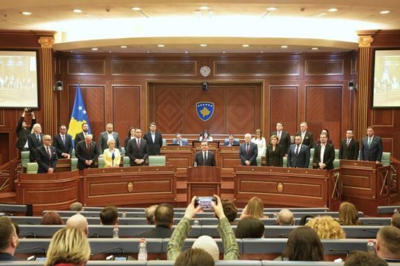 Kosova bëhet me institucione të reja pas rreth një viti bllokade