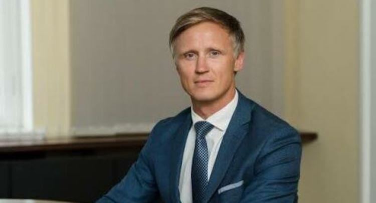 Eurodeputeti: T’i fajësosh të rinjtë shqiptarë se janë të ndikuar nga jashtë vetëm pse po e shfaqin hidhërimin e tyre për korrupsionin, është fyerje