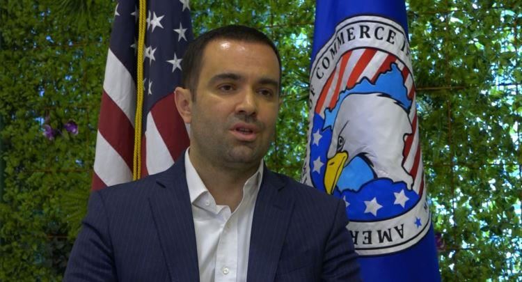 Drejtori i Odës Ekonomike Amerikane në Kosovë: Refuzimi i gazit mund të çojë në dobësimin e raporteve Kosovë-SHBA