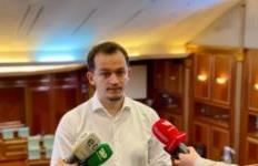 Cakolli: Seanca më 6 gusht veprim i vonuar, rrezikon ta lërë Kosovën pa Kuvend dhe pa ushtrues detyre të Presidentit