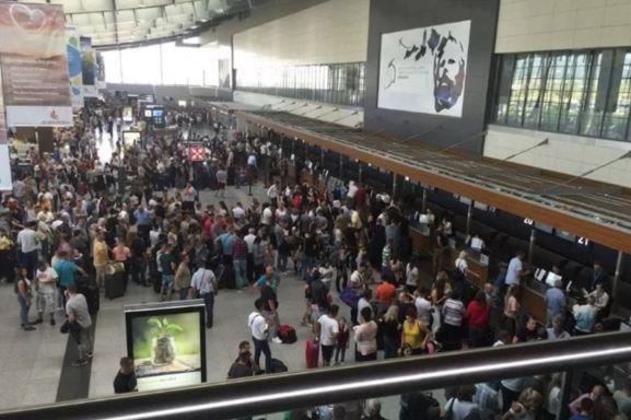 Festat rrisin trafikun ajror: Dhjetori me shifra të larta, 2025-a pritet të thyejë rekorde