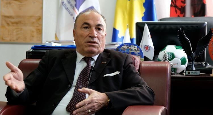 Shahini: Bllokada politike i kushtoi Kosovës miliarda euro – Mosmiratimi i buxhetit mund ta çojë vendin drejt falimentimit