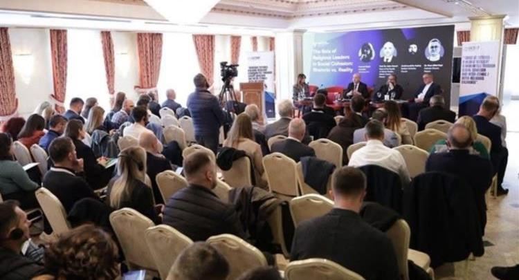 Roli i prijësve fetarë në kohezionin social: Retorika kundrejt realitetit