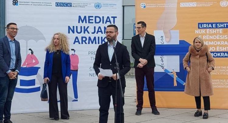 AGK me rastin e Ditës së Lirisë së Shtypit: Të ndalet gjuha denigruese ndaj medieve në Kosovë