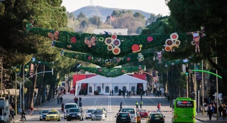 Festa e Ditës së Verës; Tradita e Veçantë e Elbasanit me lule dhe ballokume