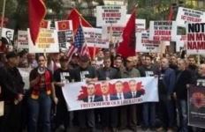 Shqiptarët e Amerikës protestojnë para selisë së OKB-së në New York kundër vendimit të Speciales