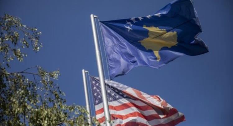 Ambasada Amerikane në Kosovë organizon pritje për 250-vjetorin e Pavarësisë së SHBA-së