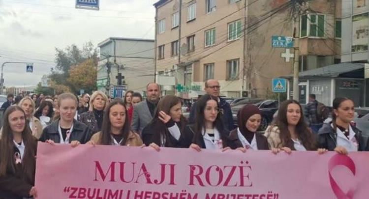 Muaji Rozë përmbyllet me marsh ndërgjegjësues për luftën kundër kancerit të gjirit
