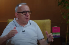 Hasani: Kushtetuta nuk thotë që kryeparlamentari duhet të zgjidhet me votë të fshehtë