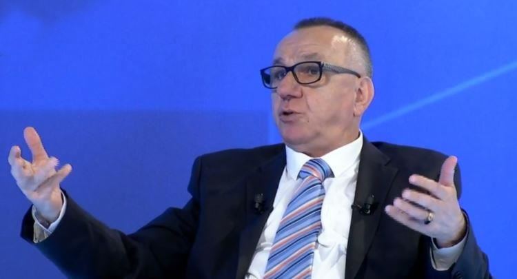 Kushtetuesja mund t’i ndryshojë rrethanat, Presidentja s’ka rol e as s’e ka ruajtur pozitën si figurë mbi partitë