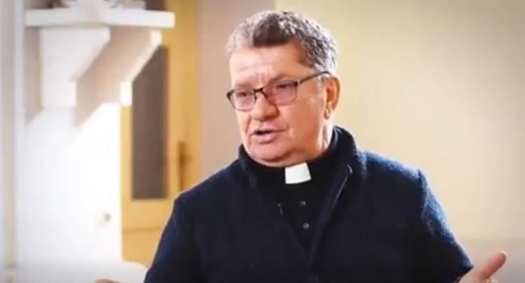 Ndërron jetë prifti i Gllogjanit, Dom Kelmend Spaqi, gjatë luftës lajmëronte iftarin me kambanën e kishës