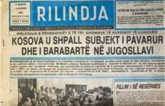 2 korrik 1990/ 35 vjet më parë rrethuar nga tanket u shpall Kushtetuta e Kosovës