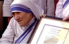 25 vjet kur Nënë Tereza u shpall qytetare nderi e SHBA-së