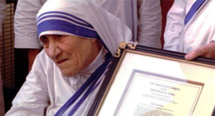 25 vjet kur Nënë Tereza u shpall qytetare nderi e SHBA-së