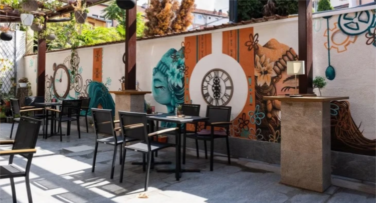 Artistja zvicerane e grafitit gjen shtëpinë dhe ripërtëritjen në Kosovë