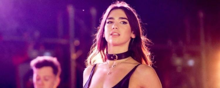 Dua Lipa performon në finalen e Ligës së Kampionëve