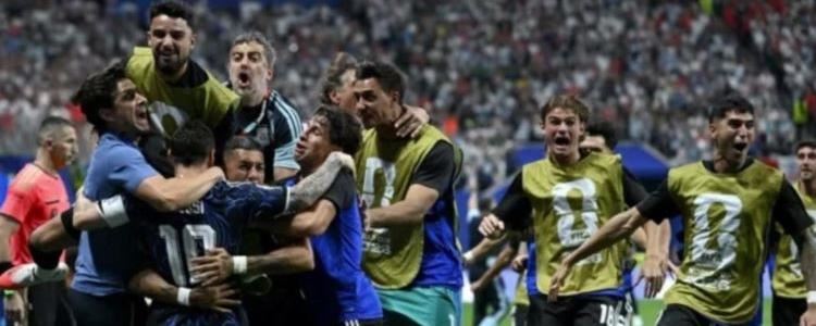 Messi magjik, Anglia në gjunjë! Argjentina siguron finalen e Botëorit me një fund dramatik