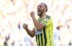 Vedat Muriqi i jashtëzakonshëm, i shënon katër gola në një ndeshje