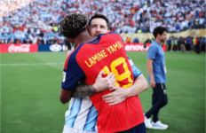 Momenti që preku botën e futbollit: Çfarë i tha Messi, Yamalit pas finales?