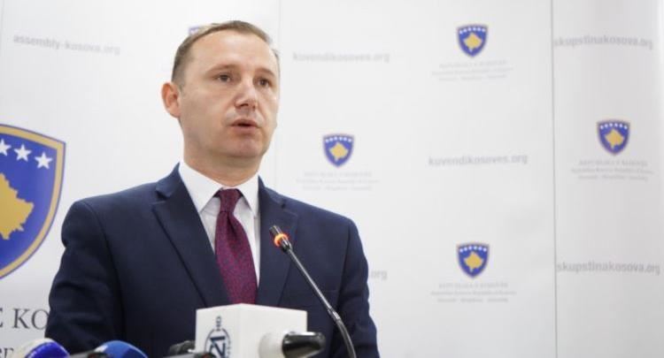 Zemaj: Më shumë se 80 mijë punëtorë e nisën muajin pa paga, për shkak se qeveria e praktikantëve nuk arrin ta kryejë punën