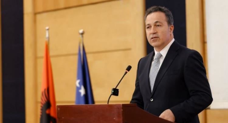 Kryetari i Kuvendit të Shqipërisë, Niko Peleshi, viziton Kosovën