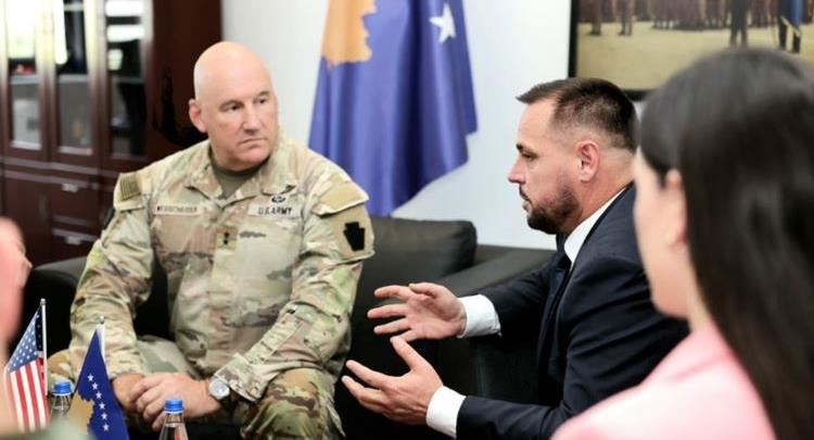 Komandanti amerikan premton vazhdimin e bashkëpunimit në fushën e mbrojtjes me Kosovën