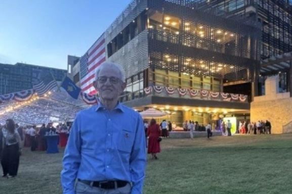 Serwer nga Prishtina: Duke shijuar 4 Korrikun në kryeqytetin më pro-amerikan në botë