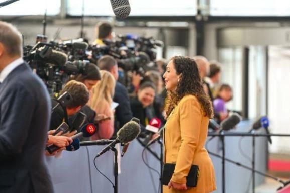 Osmani: S’mund ta trajtosh Rusinë si agresor e Serbinë si partner të paqes – ndikimi rus në rajonin tonë të trajtohet
