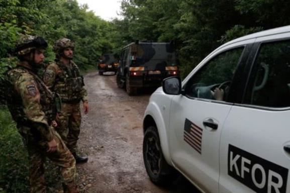 KFOR-i amerikan vëzhgon nga afër zonën në veri pas dyshimeve për rrëmbimin e një qytetari kosovar nga xhandarmëria serbe