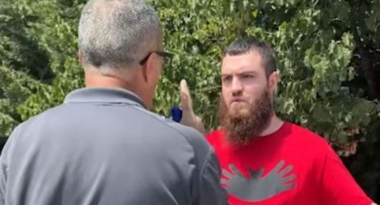 Ndalohet shtetasi i Shqipërisë i cili shkeli flamurin e Kosovës