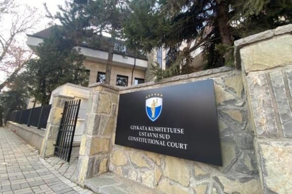 Ambasada britanike: Vendimet e Kushtetueses të respektohen dhe zbatohen nga të gjitha palët