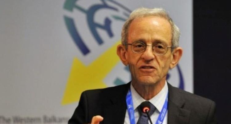 Analiza e Serwer pas vizitës në Kosovë, dy herë e përmend që Kurti po blen vota para zgjedhjeve