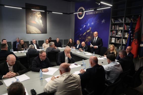 “Kurti po e dërgon vendin drejt zgjedhjeve për shkak të mos-gatishmërisë për të zbatuar Marrëveshjen e Ohrit”