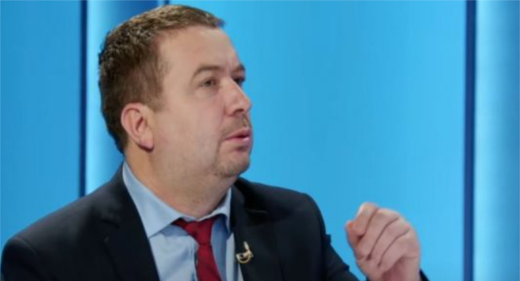 Latifi për shtrenjtimin e rrymës: Kriminelë kombëtarë e ndërkombëtarë e lanë Kosovën pa ndërtimin e kapaciteteve të reja