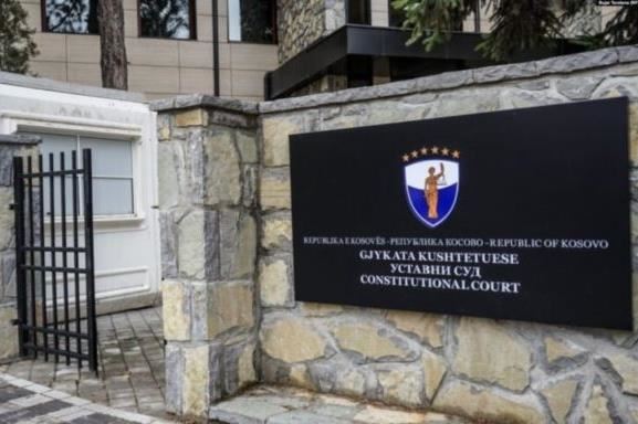 Gjykata Kushtetuese bashkon kërkesat e Kurtit dhe deputetëve të LVV-së për dekretin e presidentes