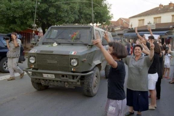 Ambasada italiane në Prishtinë: 27 vjet paqe dhe stabilitet në Kosovë nën KFOR-in
