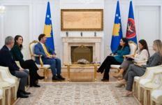 Osmani priti në takim përfaqësuesit e Institutit për Krimet e Kryera Gjatë Luftës në Kosovë