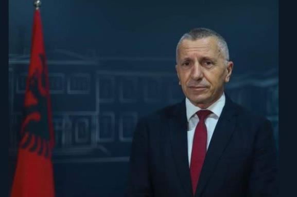 Deklarata skandaloze për Kosovën, Kamberi: Do të inicioj kërkesë për shkarkimin e ministres Paunoviq