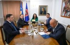 Pa ndonjë rezultat në takim, pas krerëve të partive del në konferencë edhe Osmani